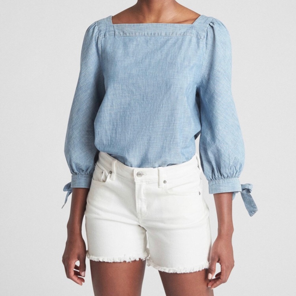 New With Tags GAP Chambray Tie Sleeve Blouse